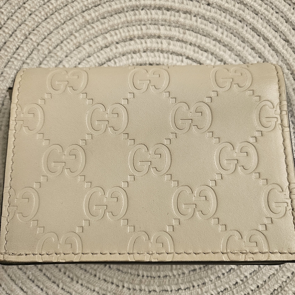 🔴SOLD🔴      Gucci GG Embossed Cherry Card Holder / Small Wallet 🍒Cherry - Picture 2 of 10